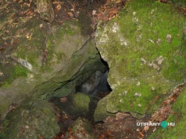 Hajszabarnai Pénz-lik borítóképe