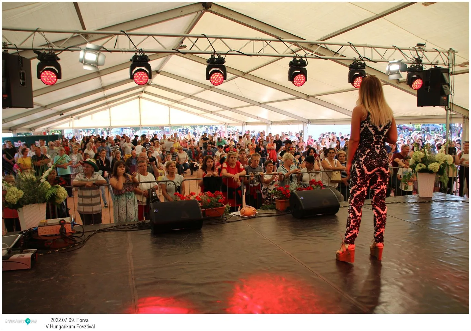 Fotók, Útirány.hu: