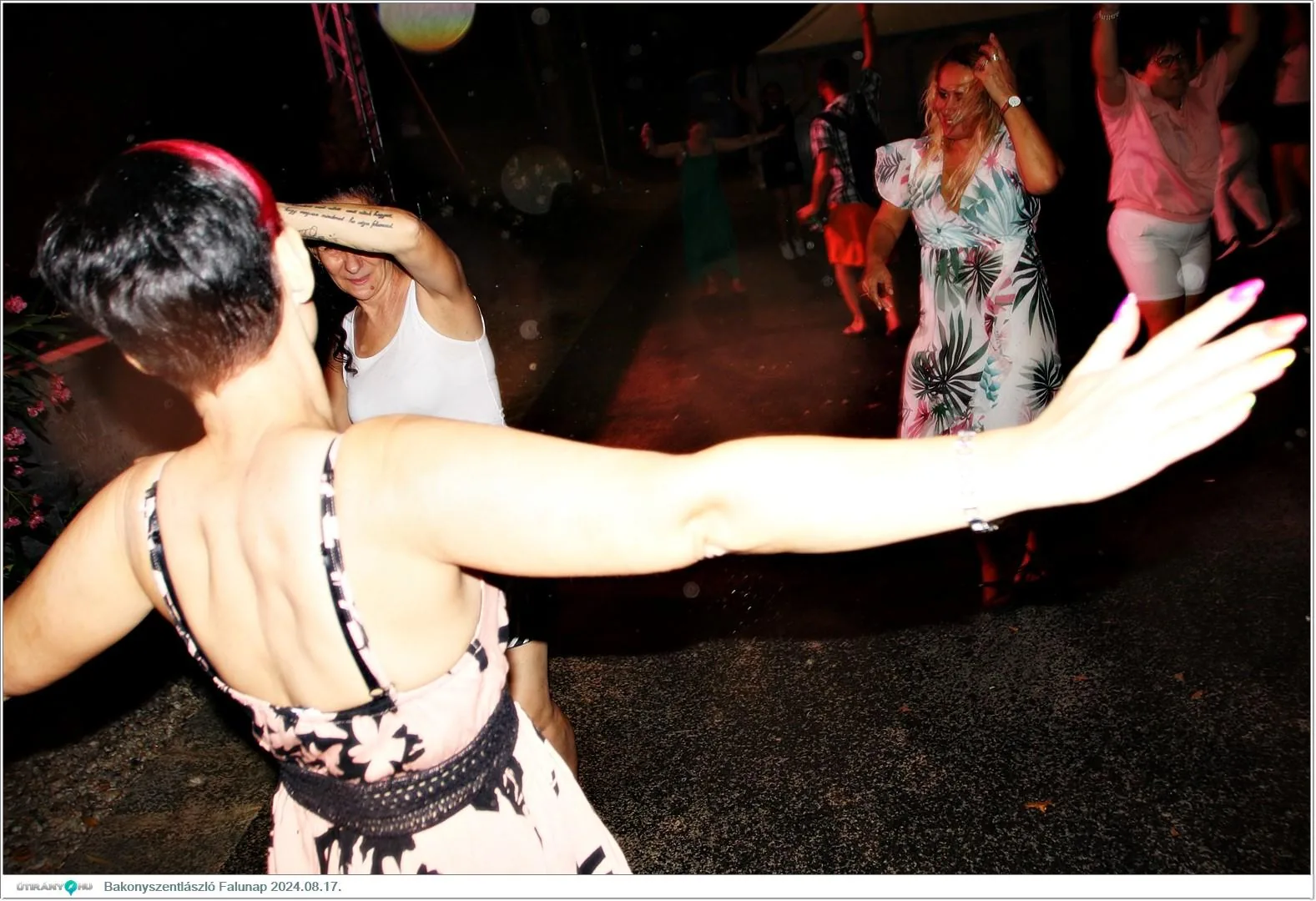 Fotók, Útirány.hu