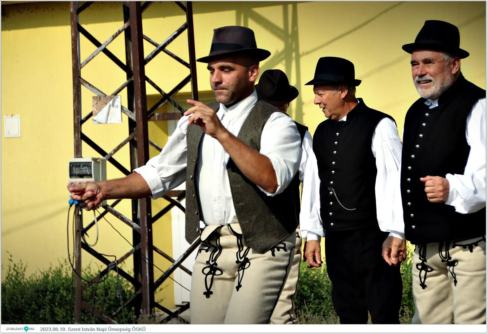 Fotók, Útirány.hu /délután, este /: