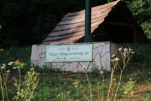 'Nagy-Magyarország tér' cikk borítóképe