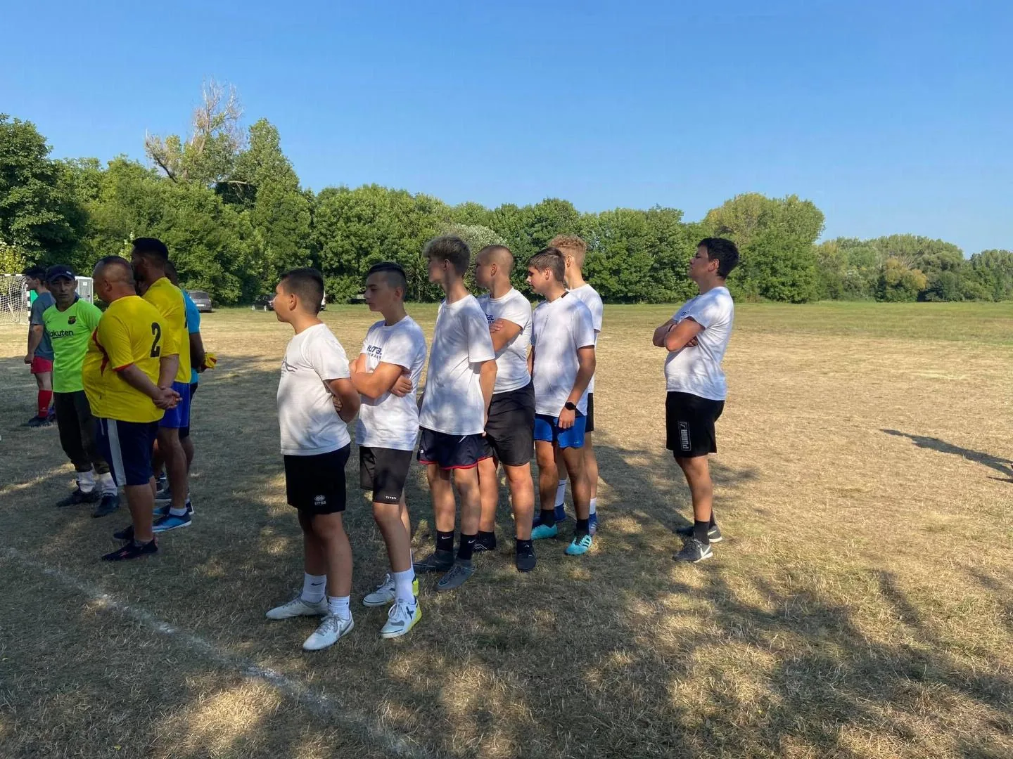 Vasárnap foci fotók, Önkormányzat