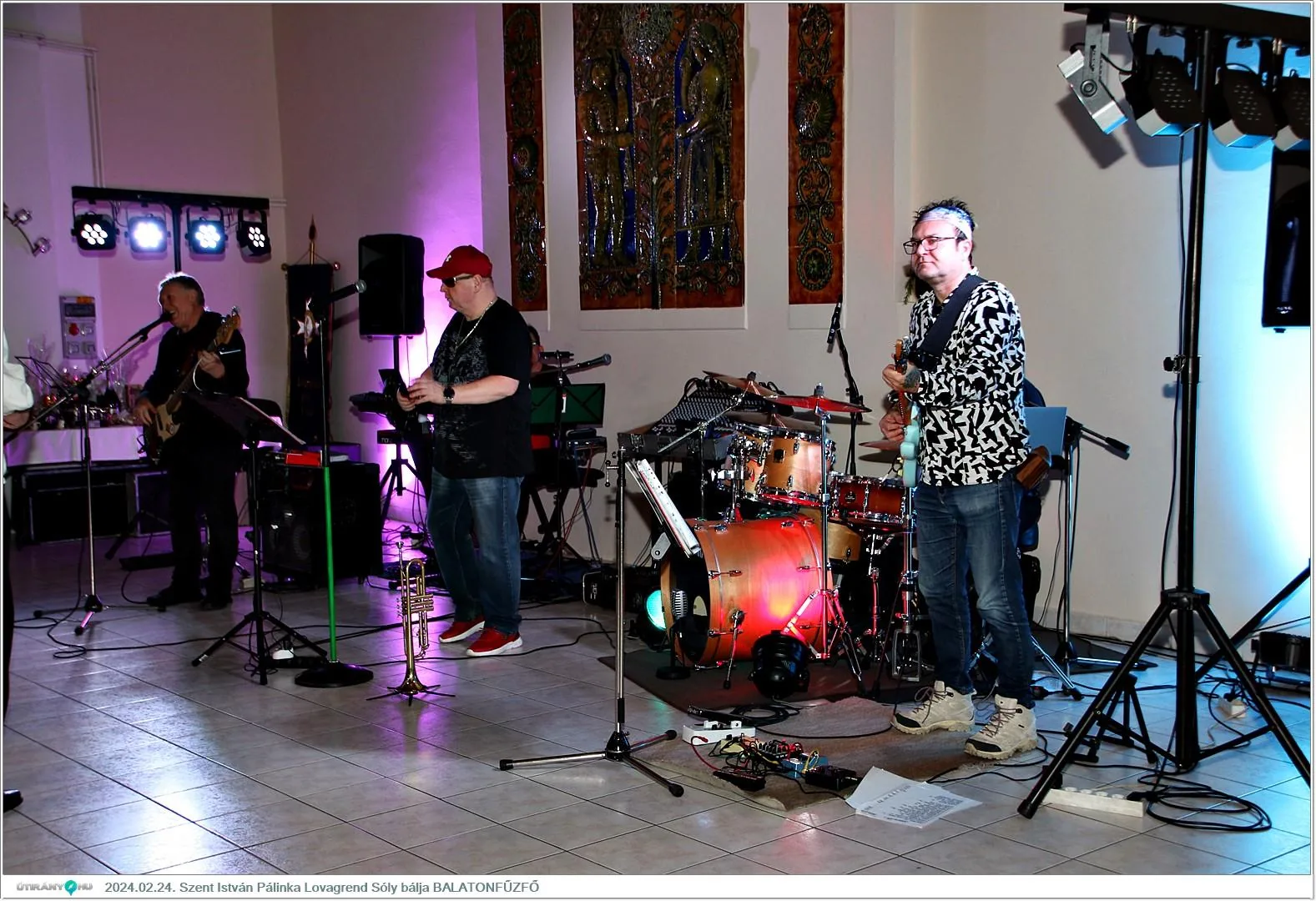 Fotók, Útirány.hu