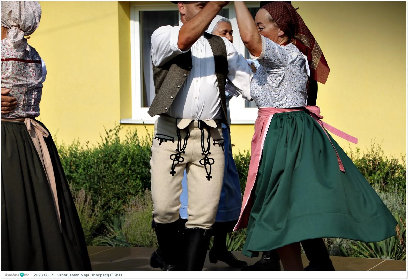 Fotók, Útirány.hu /délután, este /: