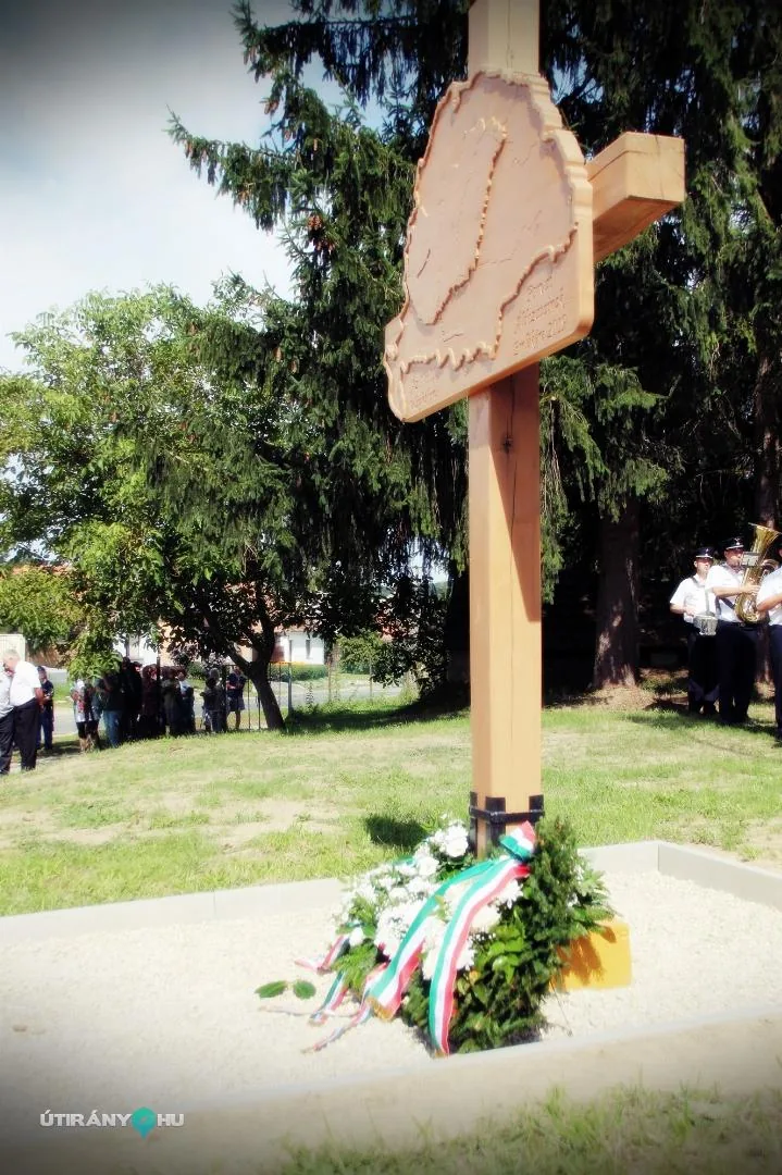 I és II Világháborús Emlékmű átadás. Fotók: Útirány.hu