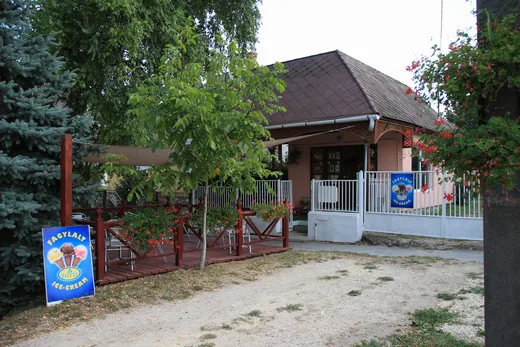 'Margaréta Cukrászda' cikk borítóképe