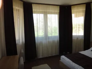 Földszinti standard franciaágyas szoba