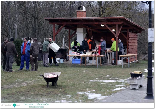'Falusi Disznóvágás Pénzesgyőrben' cikk borítóképe