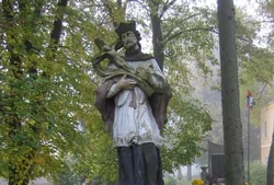 Nepomuki Szent János szobra borítóképe