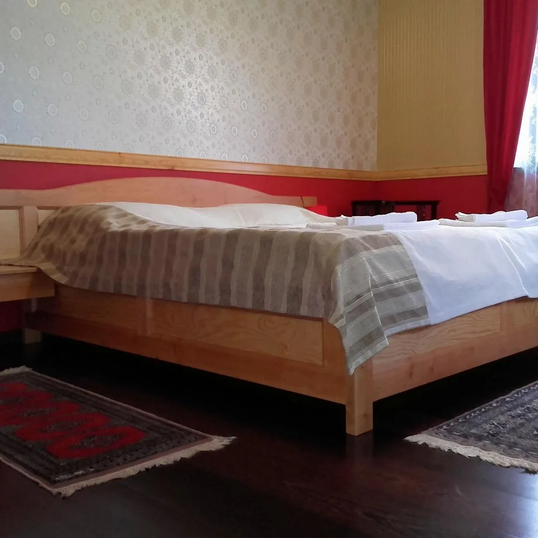 Földszinti akadálymentesített franciaágyas szoba