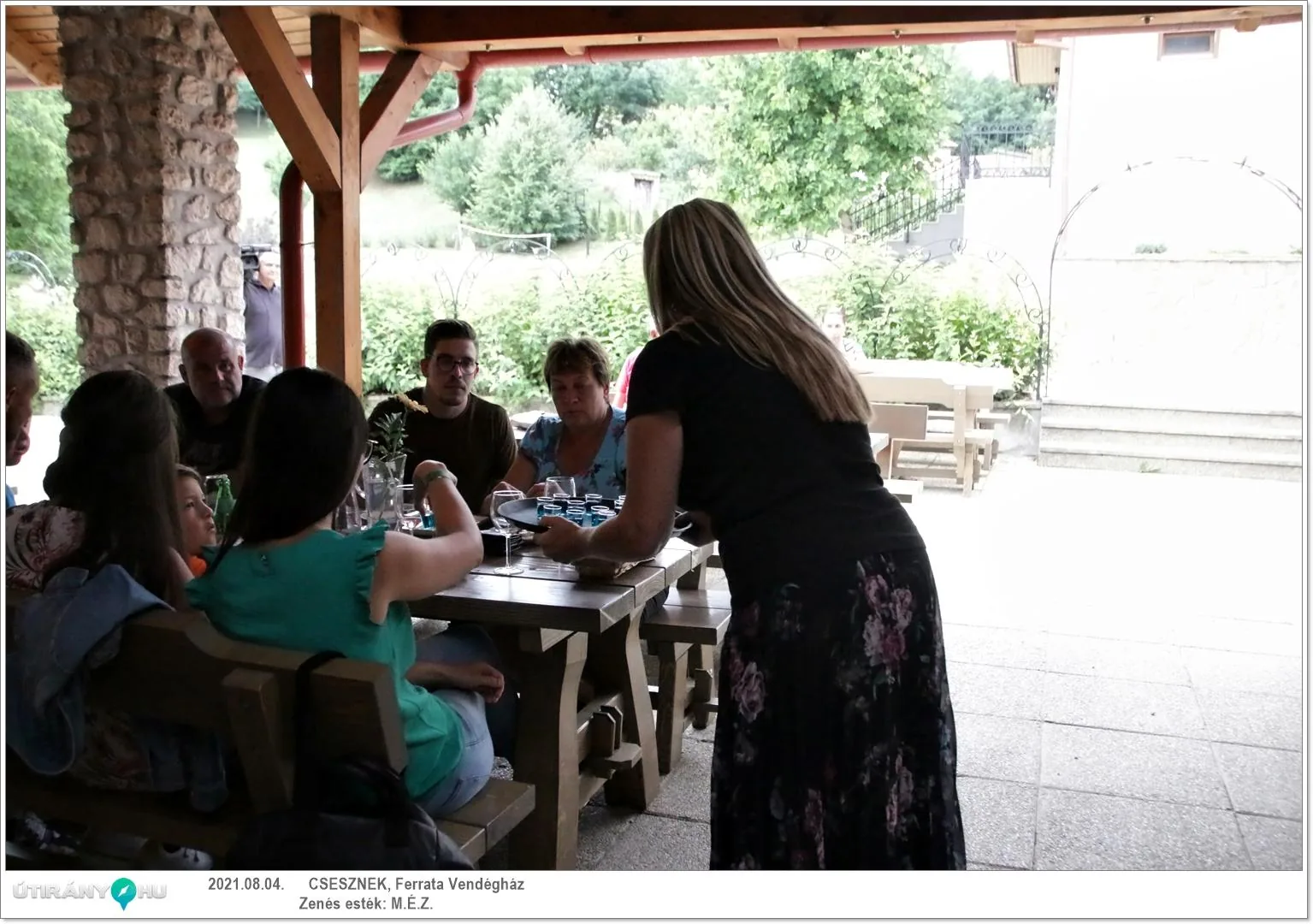 M.É.Z. zenekar és Sápi borkostoló estje