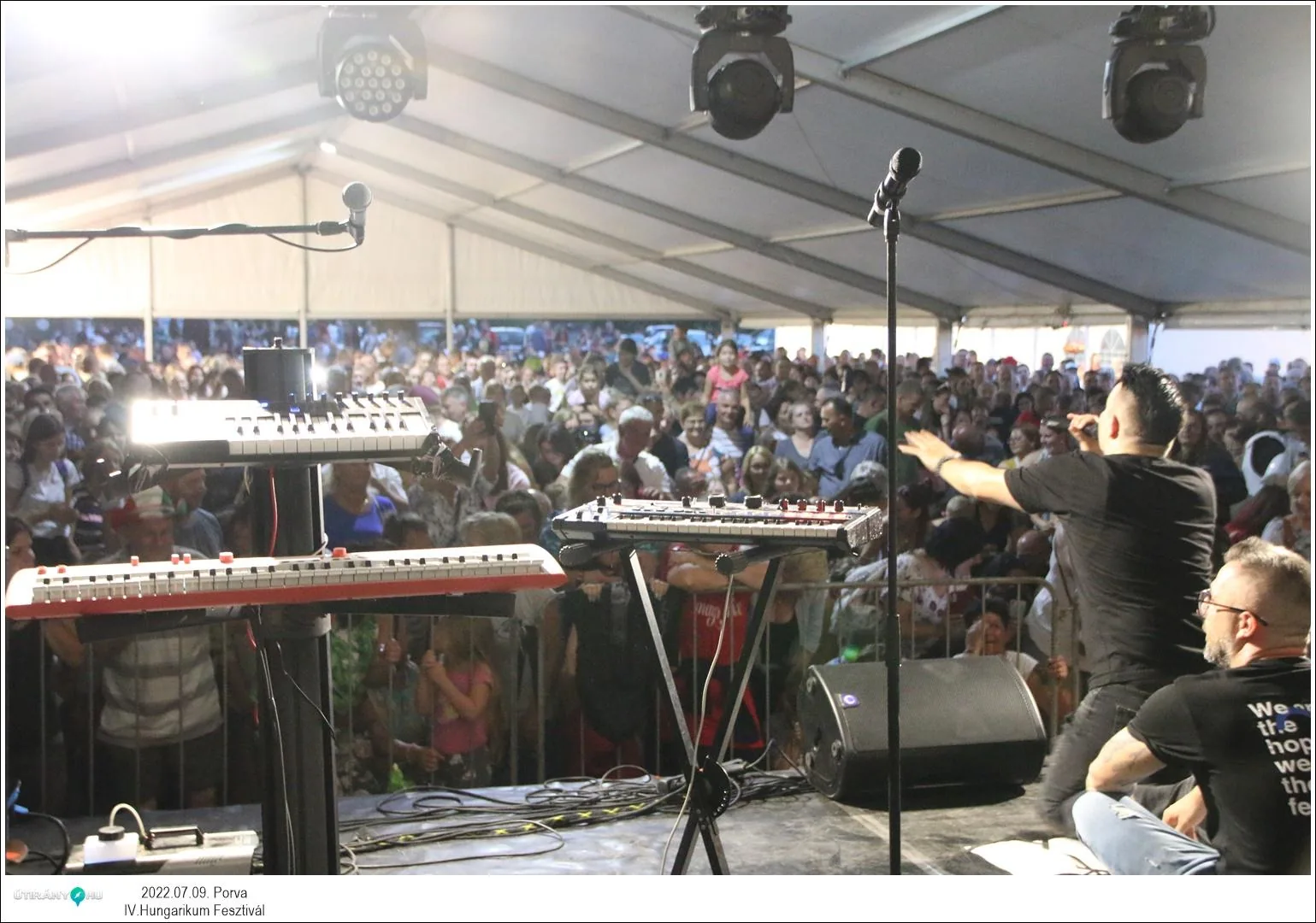 Fotók, Útirány.hu: