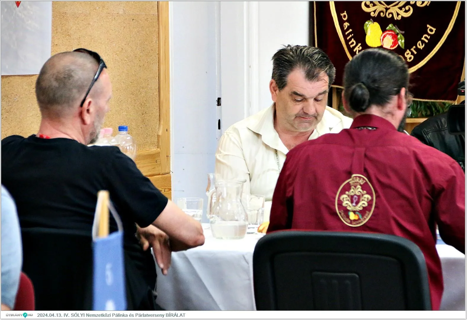 A bírálat pillanatai. Fotók: Útirány.hu