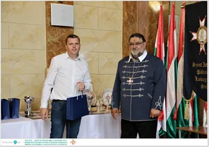 Díjkiosztó, szentelés, avatás, felvonulás