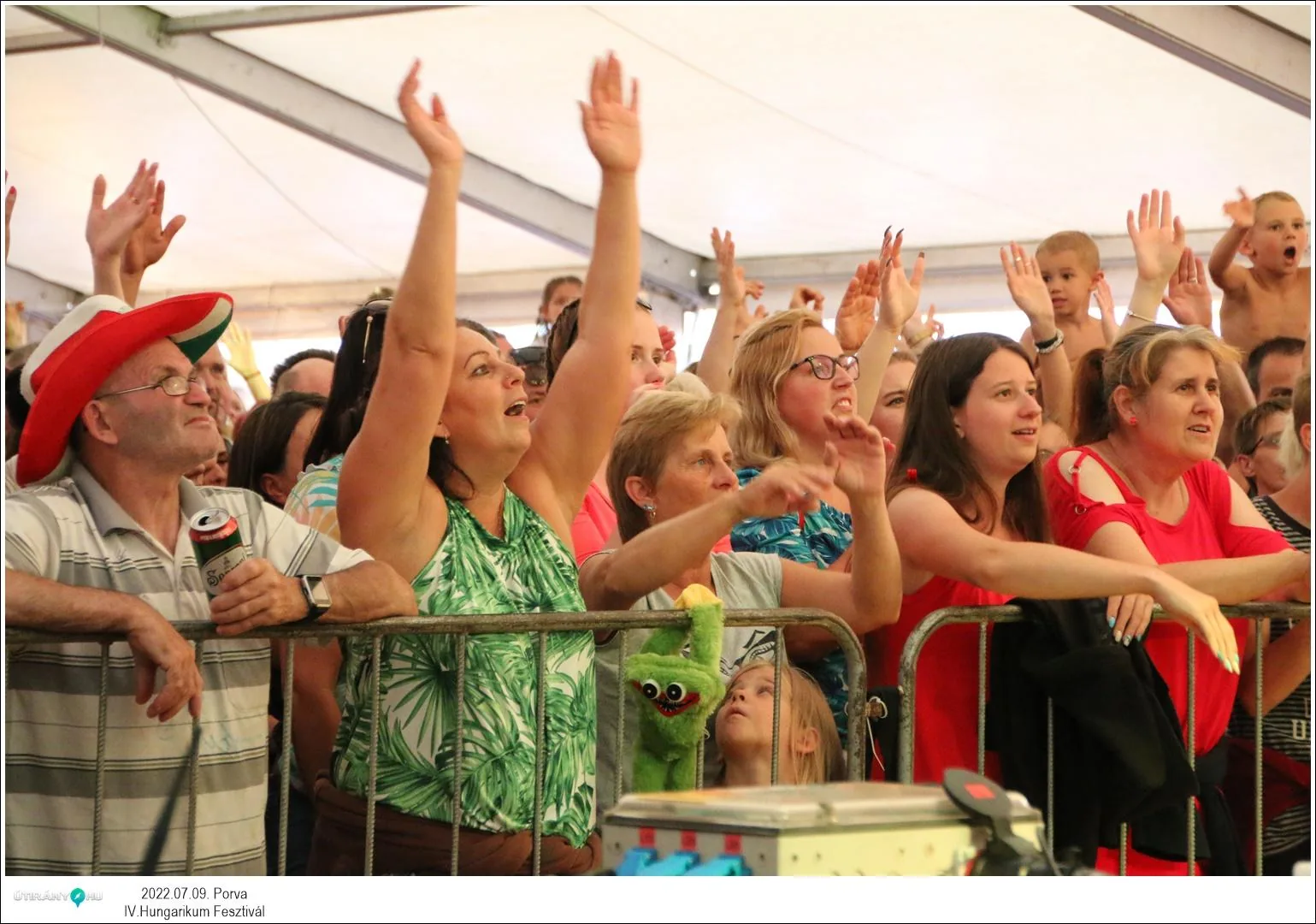 Fotók, Útirány.hu: