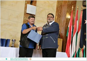 Díjkiosztó, szentelés, avatás, felvonulás