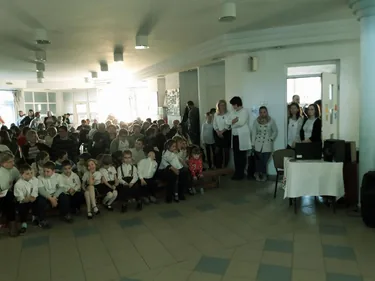 Ünnepi műsor és fáklyás felvonulás
