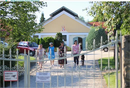 'Oszter Alexandrával a Gut Aiderbichl állatotthon birtokán tettünk látogatást' cikk borítóképe