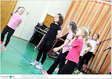 ÖRS LÉPTEIÉRT Jótékonysági sütivásár