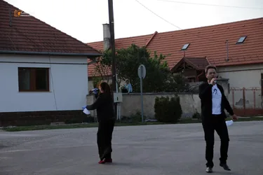 "Maradj otthon" a Petőfi Színház jön el! Online is!