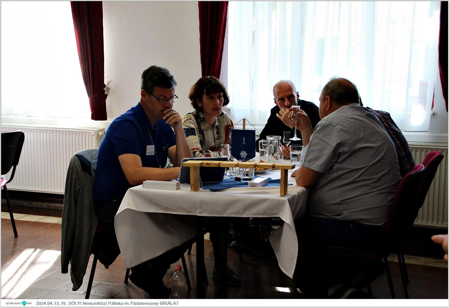 A bírálat pillanatai. Fotók: Útirány.hu