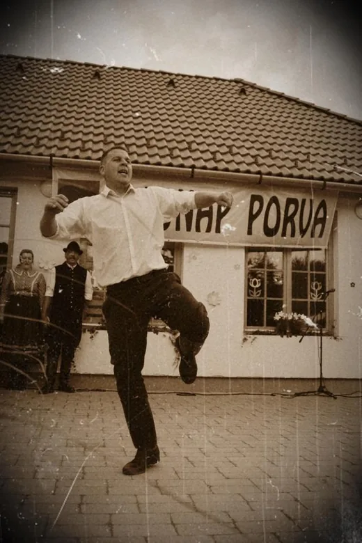 '15. Porvai Falunap 2016' cikk borítóképe