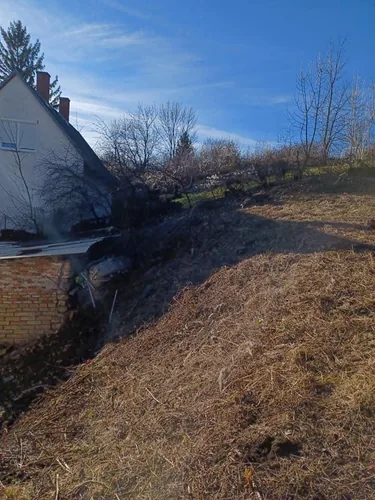 Elhanyagolt terület megtisztítása volt a feladat