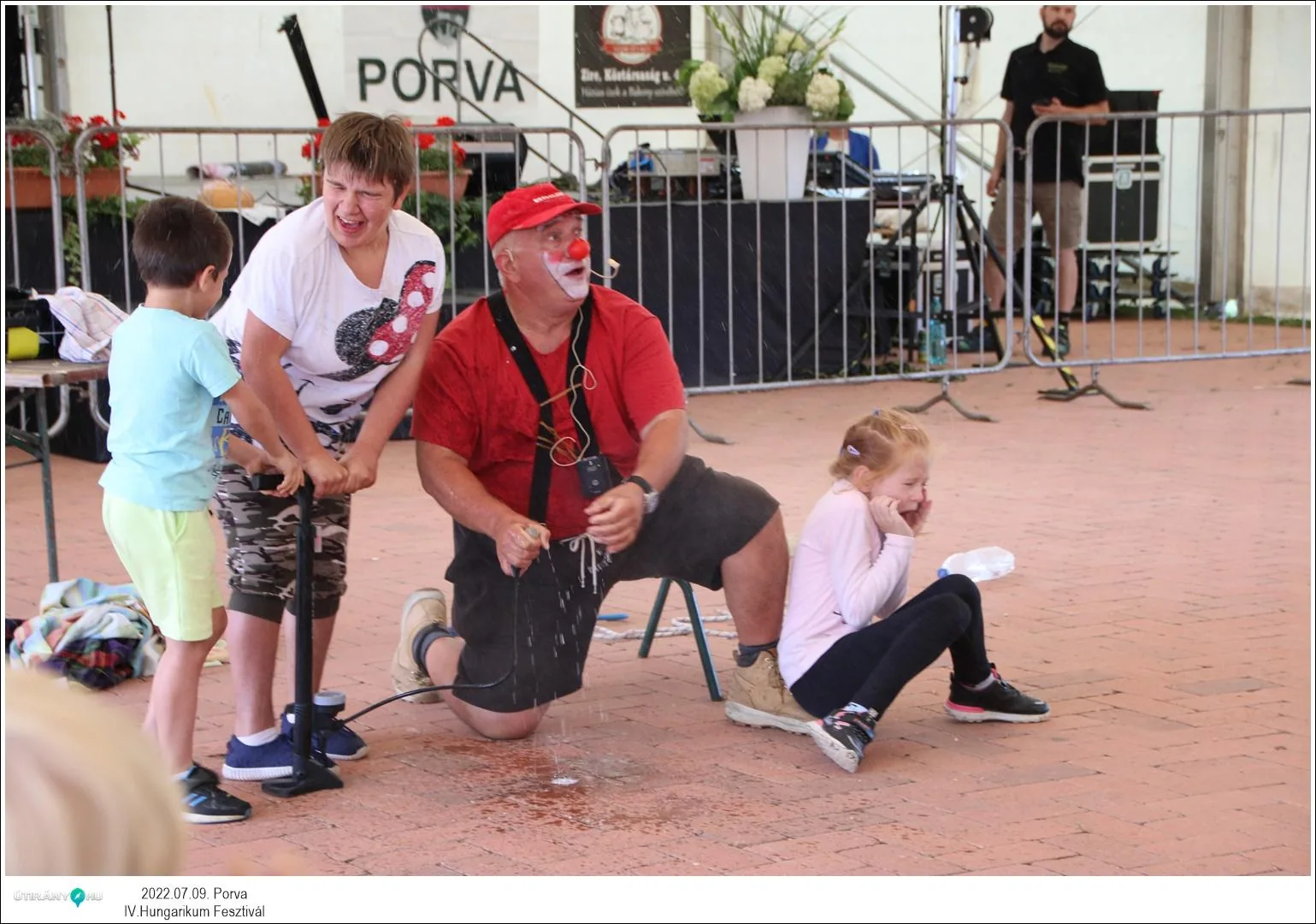 Fotók, Útirány.hu: