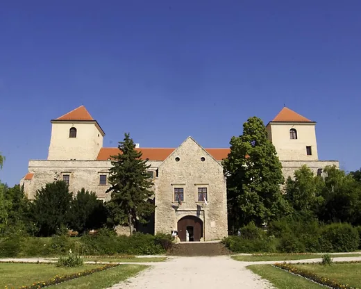 'Thury vár' cikk borítóképe