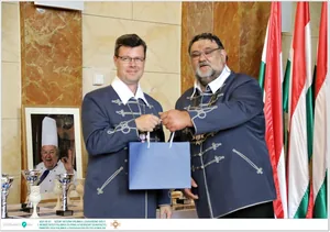 Díjkiosztó, szentelés, avatás, felvonulás