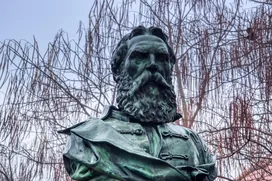 Táncsics Mihály Emlékszobor borítóképe