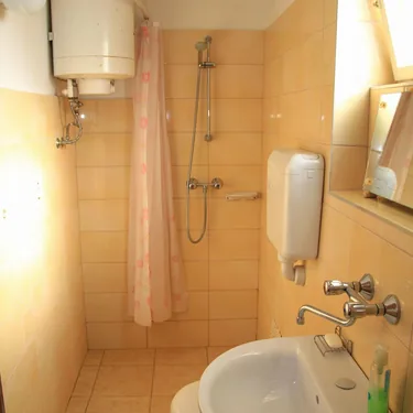 Kis Pékház földszintes 3 fős Apartman 1 hálótérrel (pótágyazható)