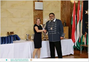 Díjkiosztó, szentelés, avatás, felvonulás