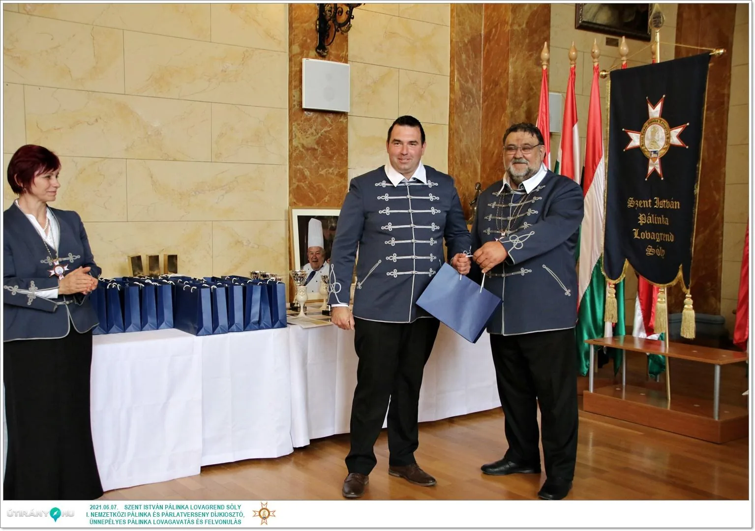 Díjkiosztó, szentelés, avatás, felvonulás