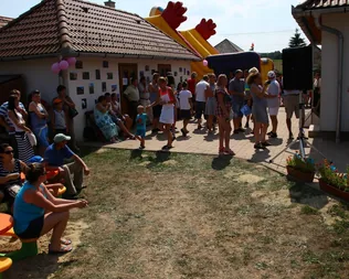 14. Porva Falunap és Nemzetiségi nap 2015. borítóképe