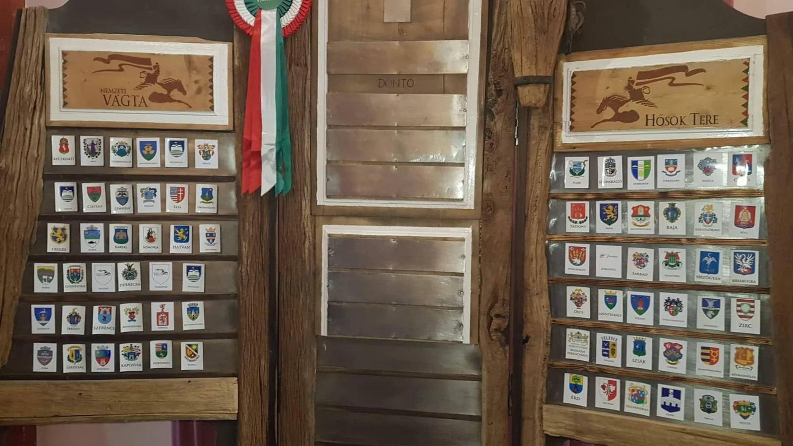 Nemzeti vágta sorsolás Hadtörténelmi múzeum Bp. Márványterme