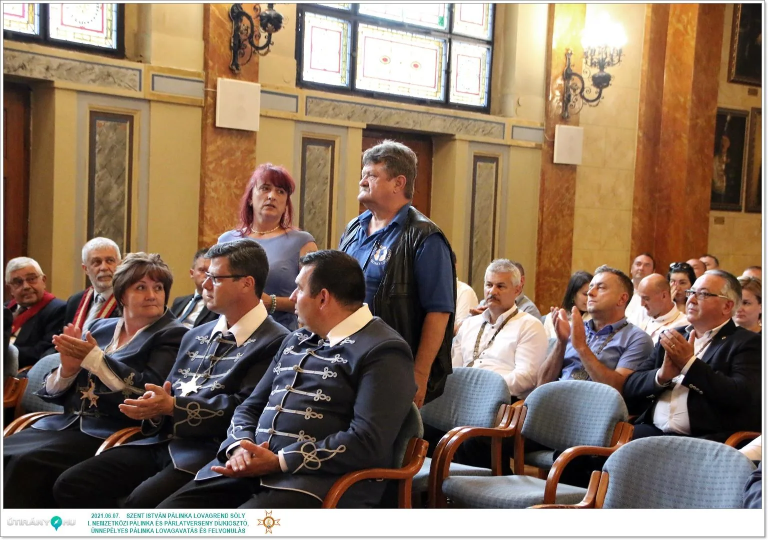 Díjkiosztó, szentelés, avatás, felvonulás