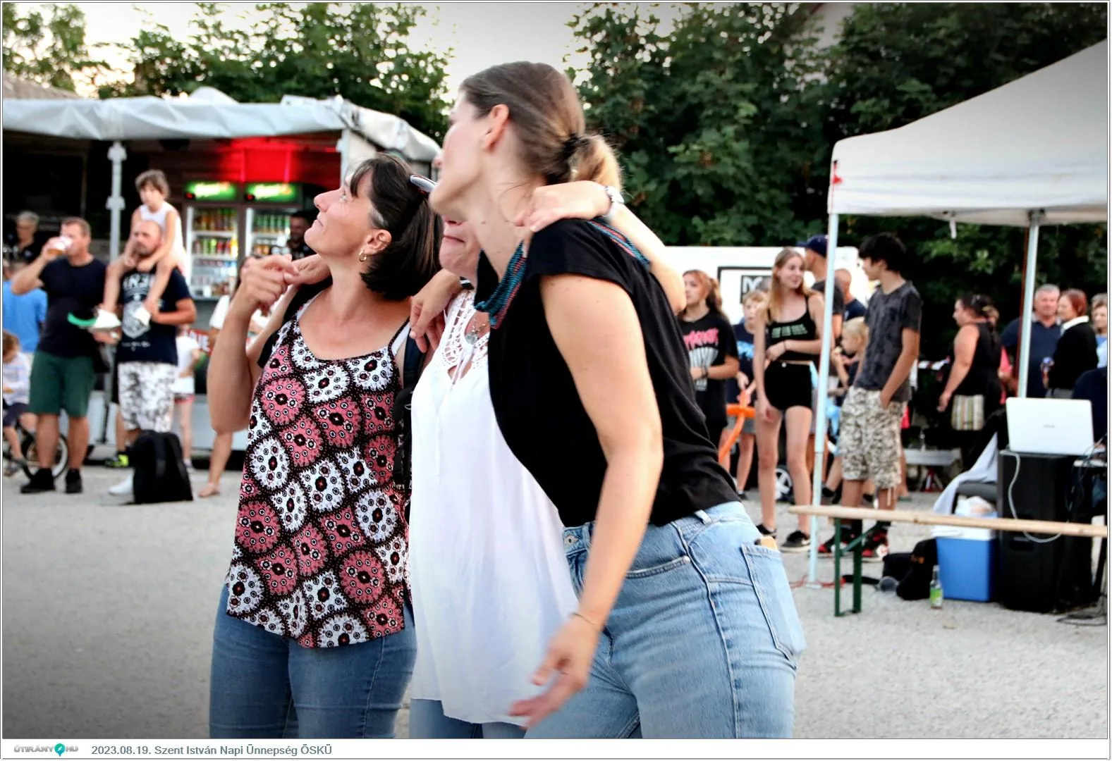 Fotók, Útirány.hu /délután, este /: