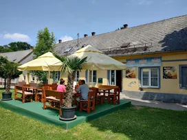 Sasfészek Kávézó és Falatozó borítóképe