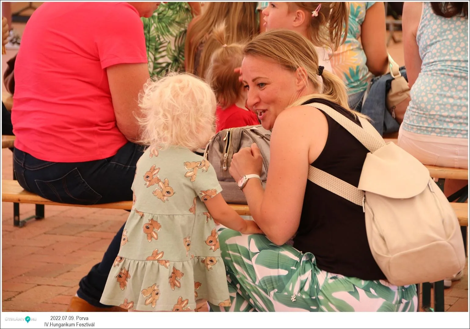 Fotók, Útirány.hu: