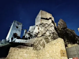 Cseszneki Vár borítóképe