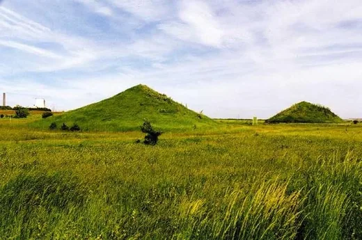 'Római Halomsírok' cikk borítóképe