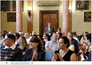 Díjkiosztó, szentelés, avatás, felvonulás