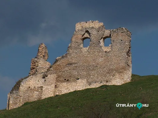 'Szarvaskő vára' cikk borítóképe