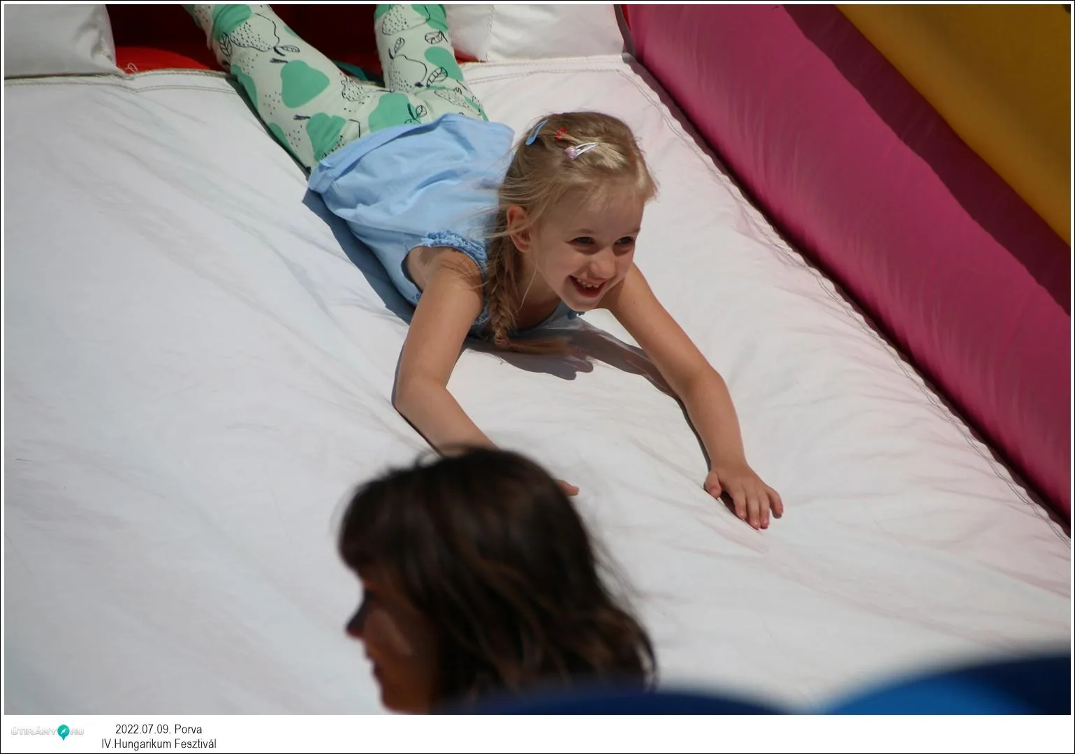 Fotók, Útirány.hu: