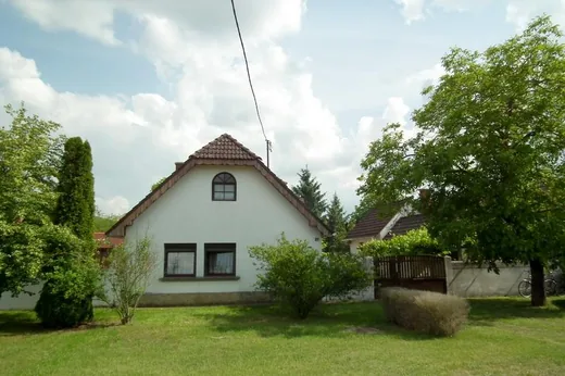 'Derű Vendégház' cikk borítóképe