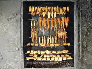 Házi füstölés: füstölők és módszerek borítóképe