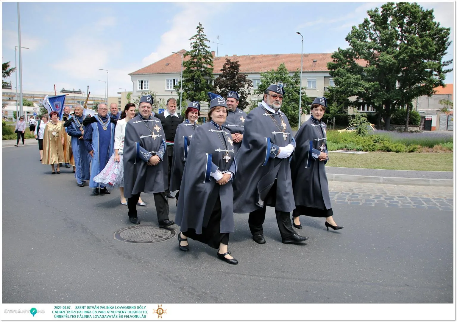 Díjkiosztó, szentelés, avatás, felvonulás