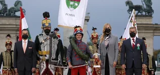 Ördög Alen a 13. Nemzeti Vágta győztese Porva képviseletében borítóképe