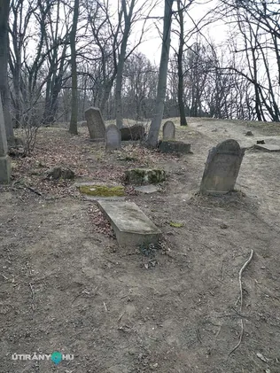 Kirándulók az eldőlt sírokon borítóképe